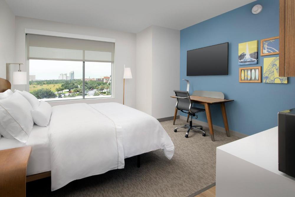 Standard King Room interior